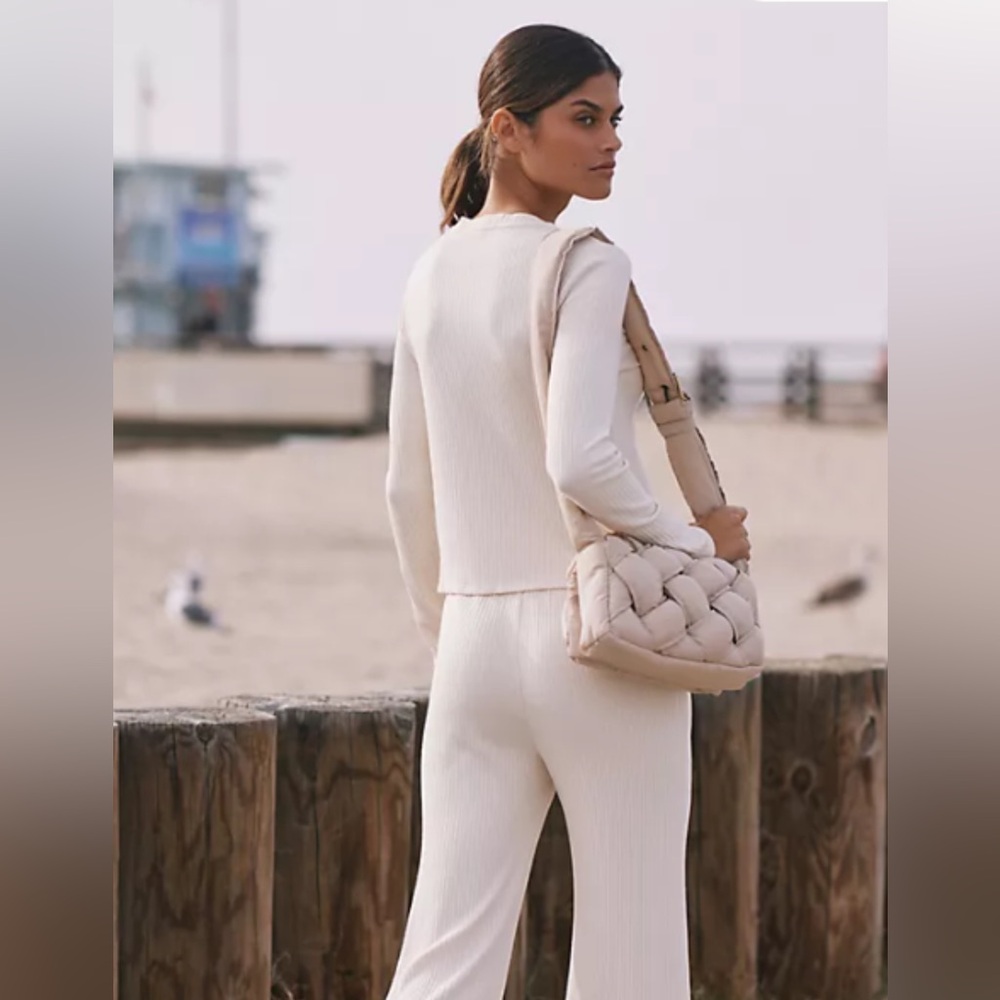 The Lark Puffy Woven Crossbody Bag light weight Sand Cream color - Picture 2 of 13